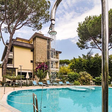 Hotel Nedy Marina di Massa Zewnętrze zdjęcie
