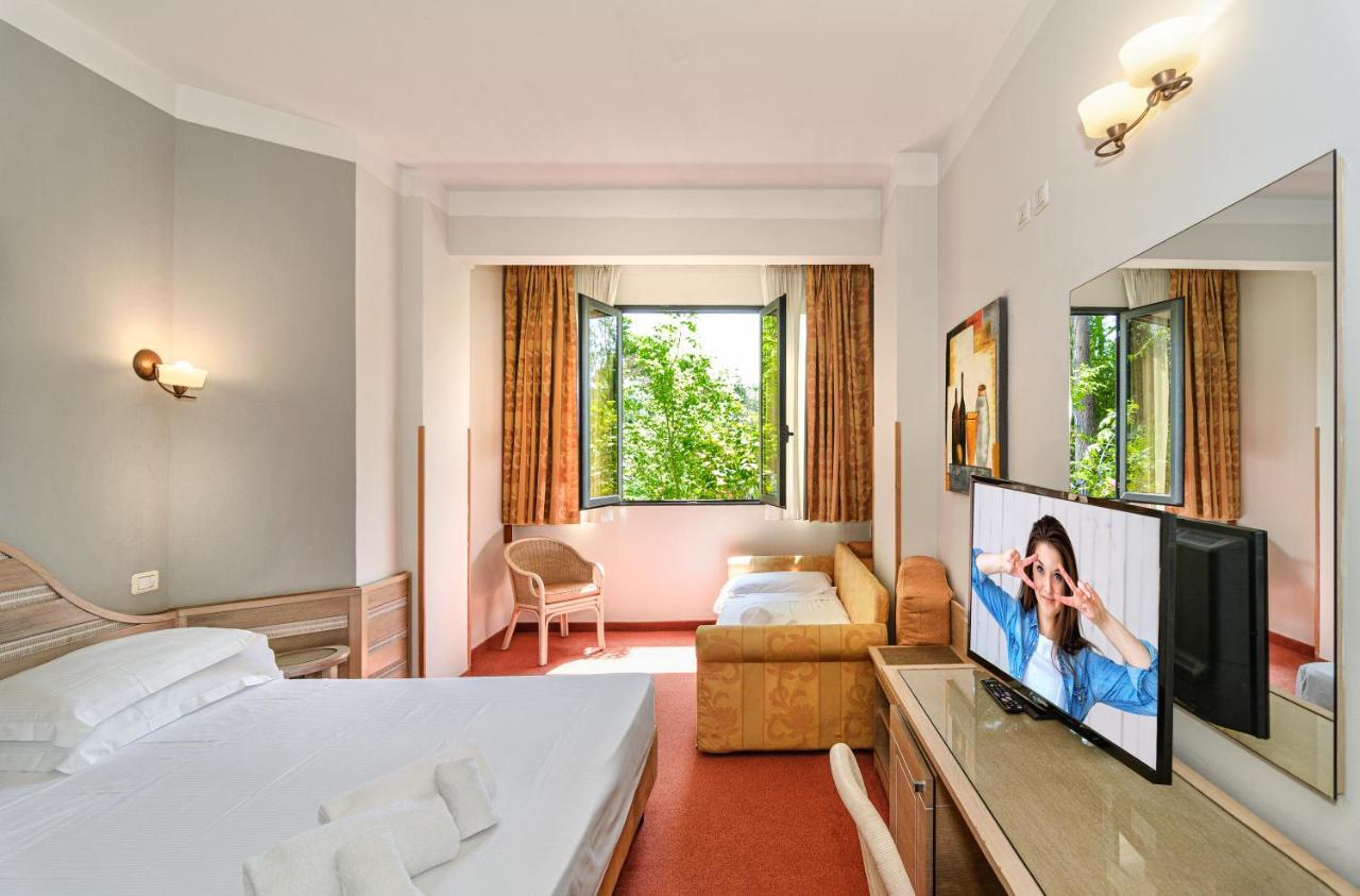 Hotel Nedy Marina di Massa Zewnętrze zdjęcie