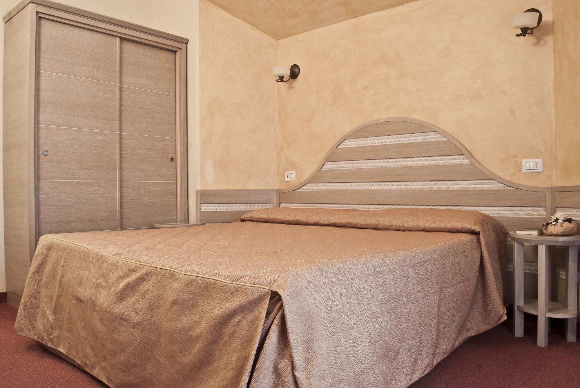 Hotel Nedy Marina di Massa Zewnętrze zdjęcie