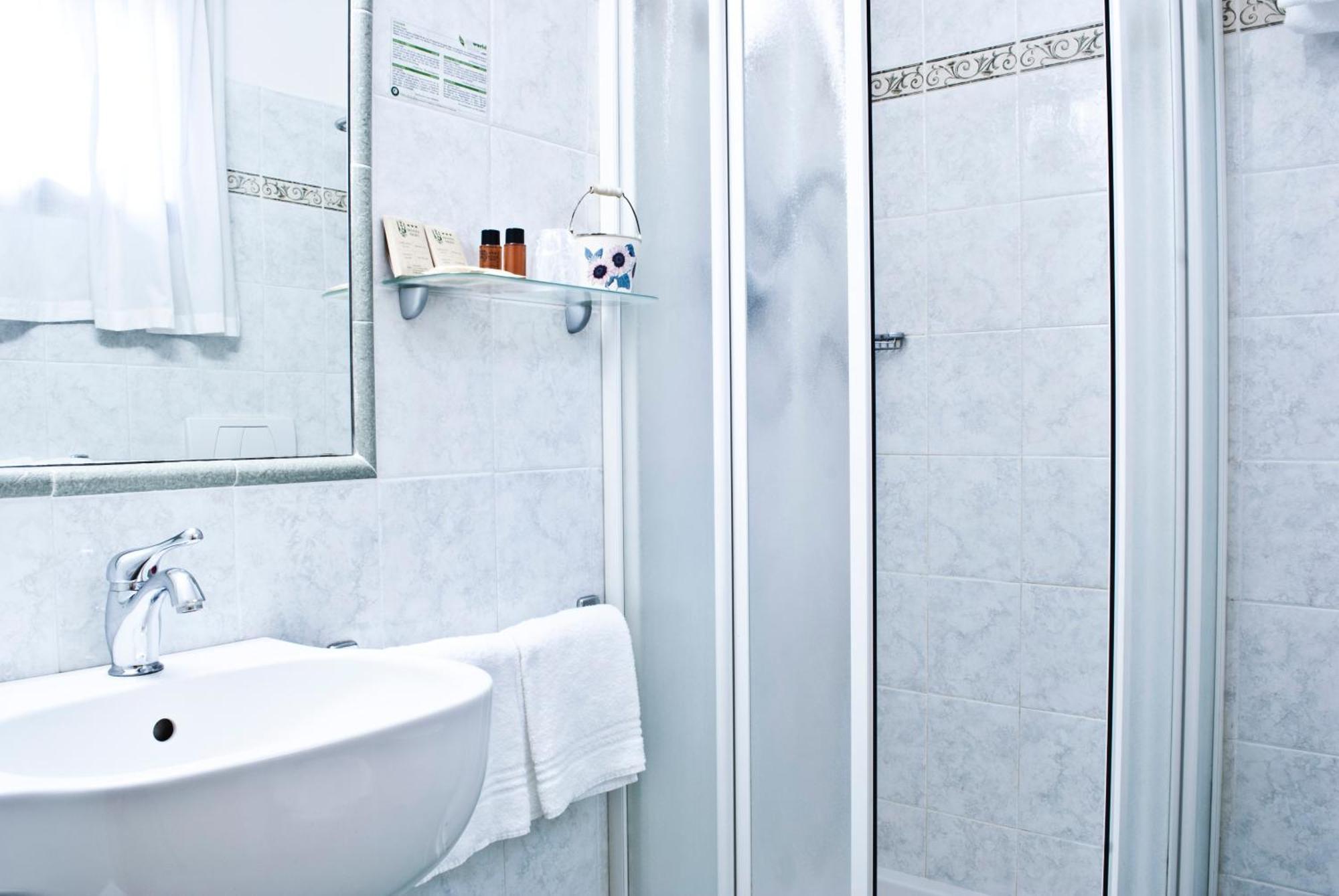 Hotel Nedy Marina di Massa Zewnętrze zdjęcie